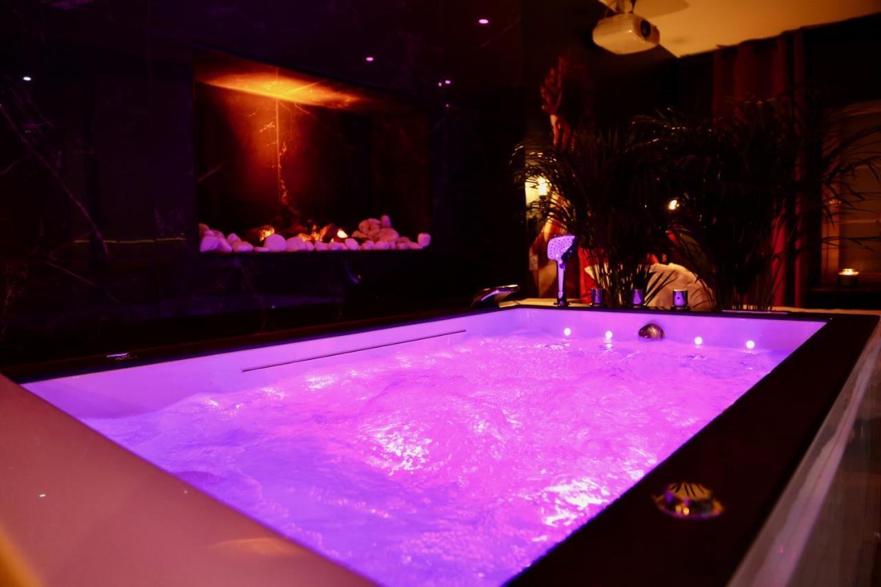 Love Room Gold - Les Delices Rooms Анже Екстер'єр фото
